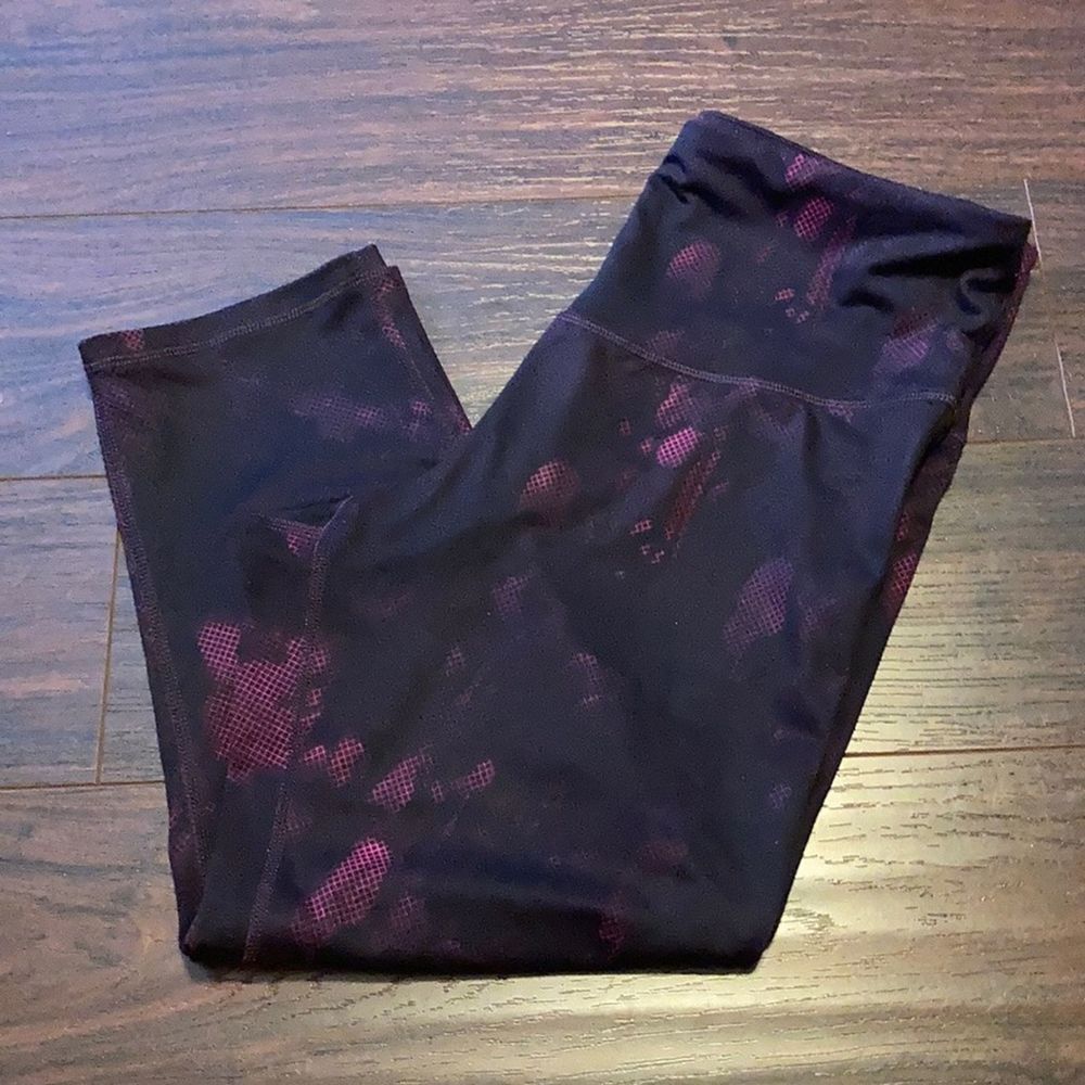 🛑SOLD🛑 Champion Capri Leggings